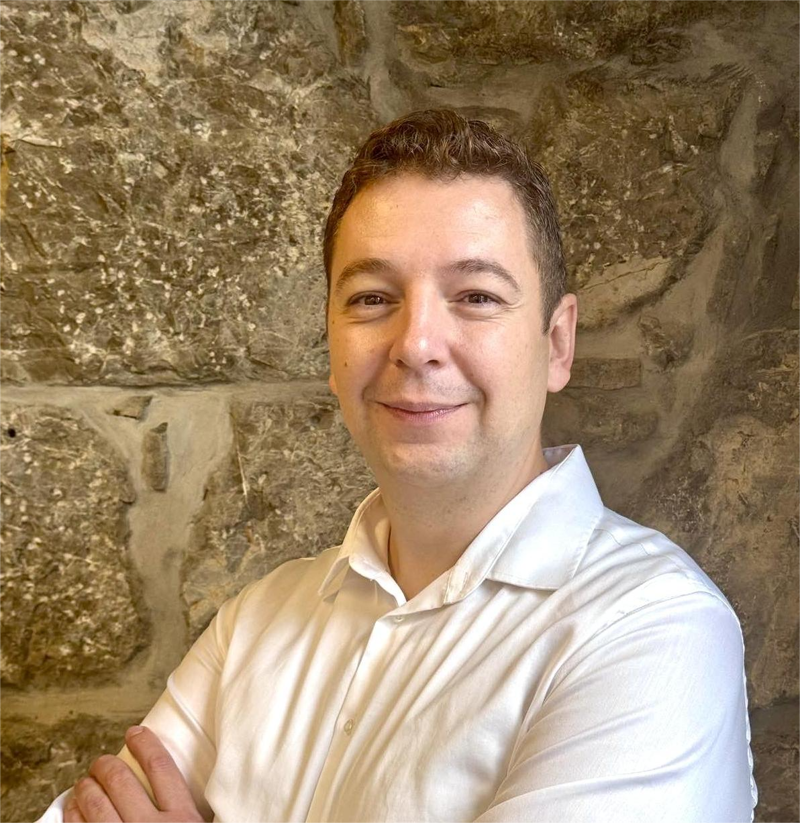 Molo Longo